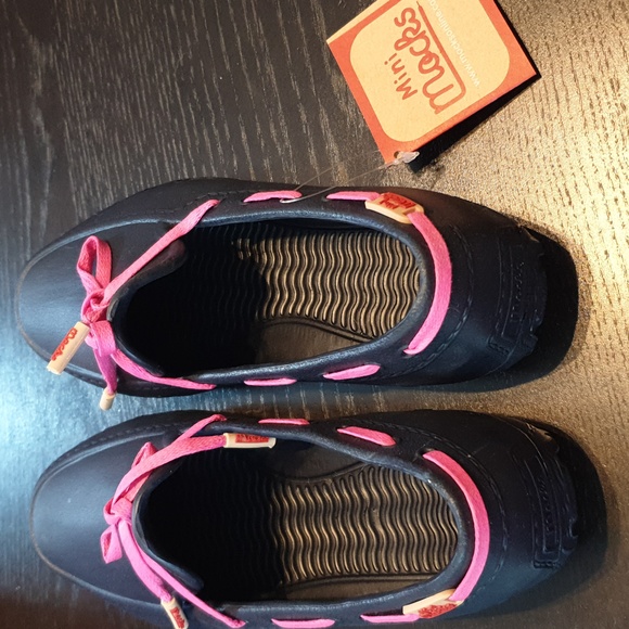 NWT Kids town & beach mocassins water shoes (plastic, drain holes) junior size 3 - Picture 4 of 14